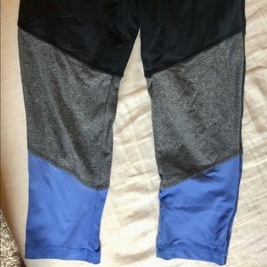 Cropped Athletic Leggings Multicolored Barely Worn